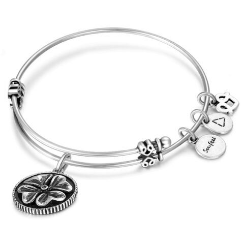 Small enough to collect, meaningful enough to keep forever: Four-leaf Clover Charm Bangle