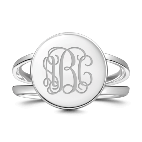 A promise that fits perfectly: Engraved Monogram Ring Silver