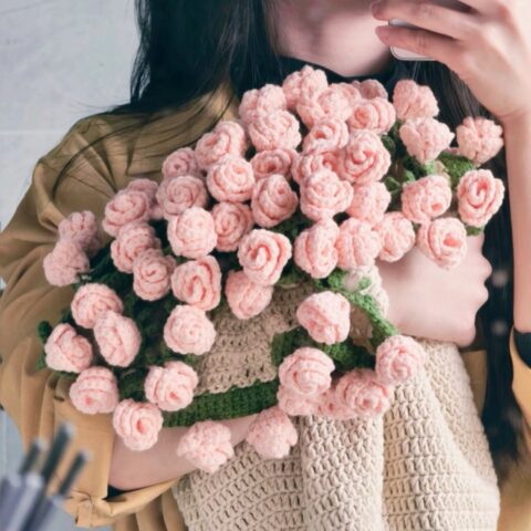 Hand-Knitted Rose Blanket DIY Kit & Ready-Made Gift for Mother’s Day